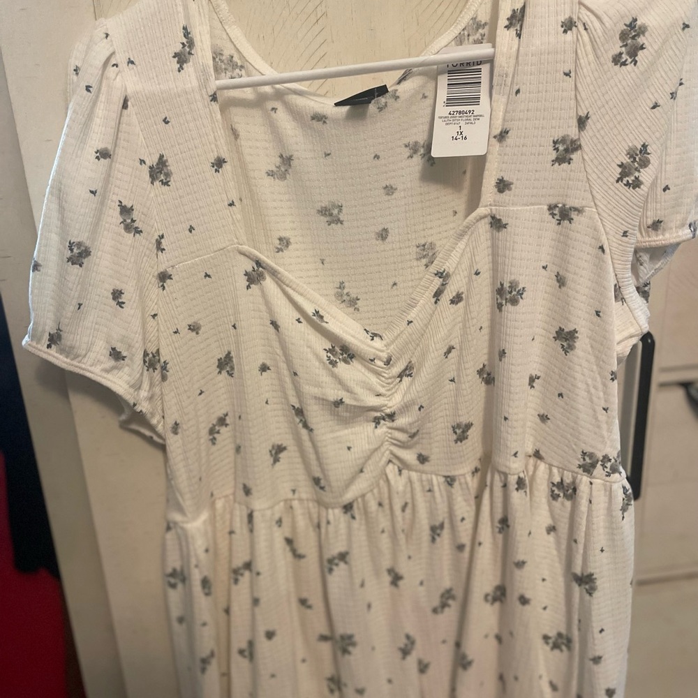 Torrid Ivory Floral Print Blouse